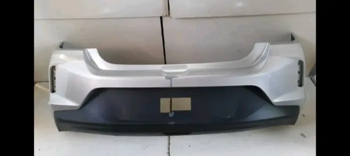 Para Choque Traseiro Sem furo pra Luz de Neblina de Onix Hacth 2020/2025