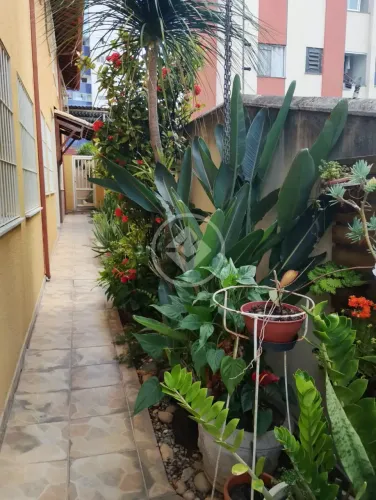 Casa sendo três quartos 1 suíte no Serrano BH My Broker codigo: 393947