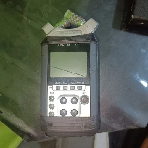 Zoom H4 Handy - usado funcional + fonte 