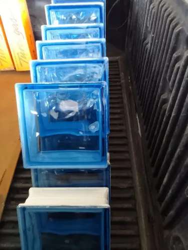 38 tojolo de vidro por 400 reais tenho 20verde e 18 azul