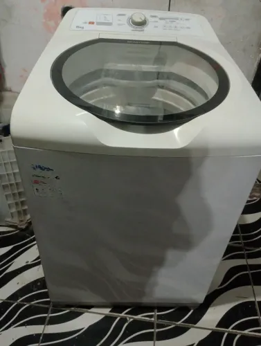 VENDO MÁQUINA BRASTEMP 15,KILOS . COM GARANTIA DE TRÊS MESES.