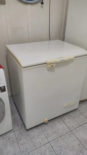 Freezer 201 Litros bem novinho Electrolux