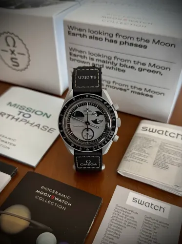 Relógio Omega Swatch Moonswatch Mission to Earthphase