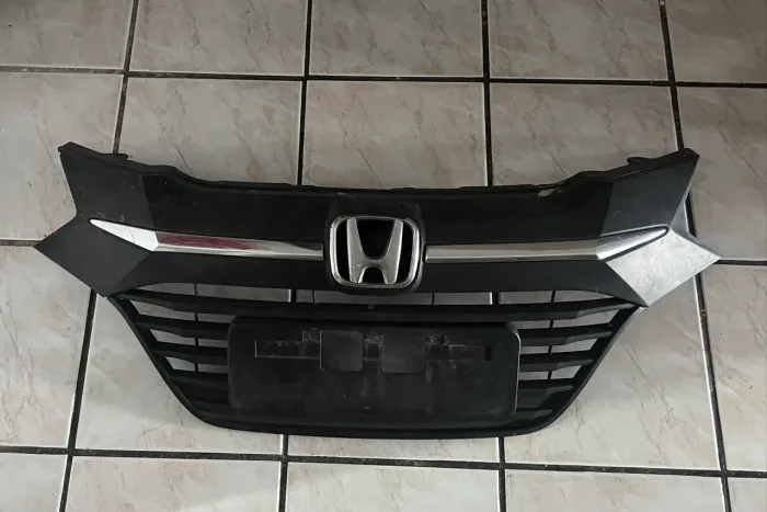 HRV 2018 grade dianteira