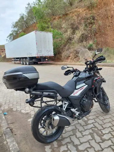 CB 500X, ano 2019 com tudo em dia! E todas as ferragens de baús e proteção, kit correia