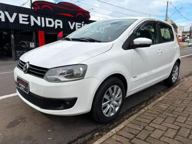 Volkswagen Fox Trendline 1.0 Flex 8V 5P 2012