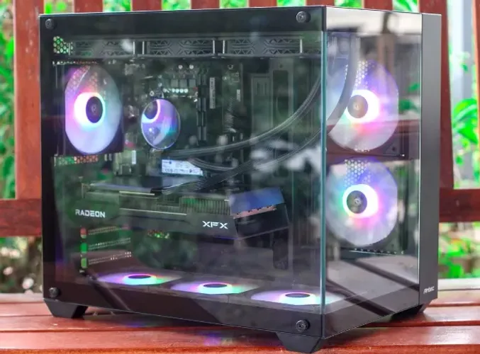 i7 12700K - 16GB - RX 9060XT