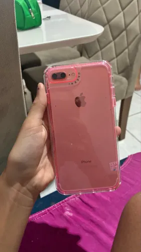 iPhone 7 Plus dourado