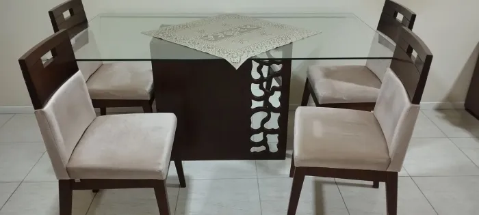 Mesa de Jantar + Sofá