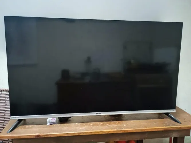 Tv Philco 42 polegadas Smart TV LEIA O ANÚNCIO