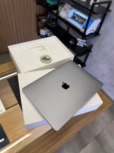 Macbook Air M1 8/256gb + impecável (Anápolis)