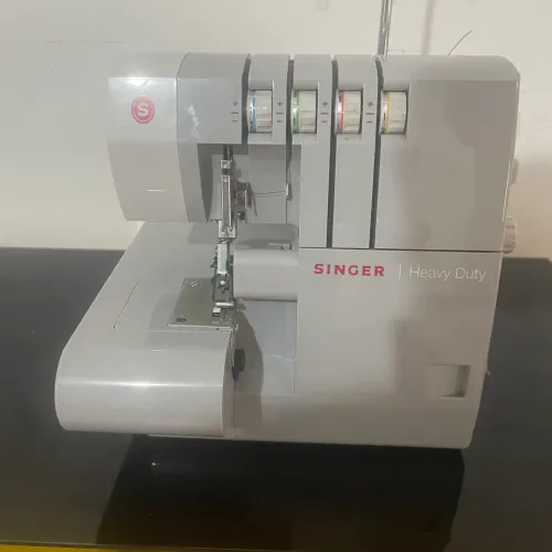 Maquina Singer HD Ultralock