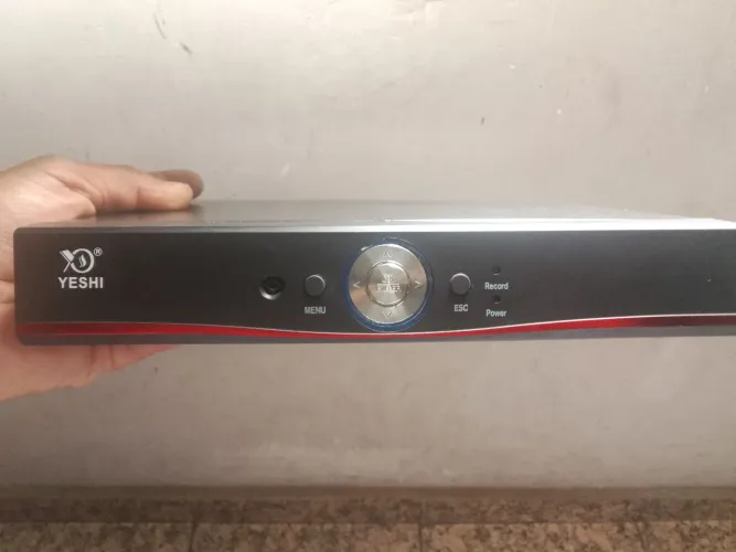 DVR yeshi 8 canais com HD 1 tera