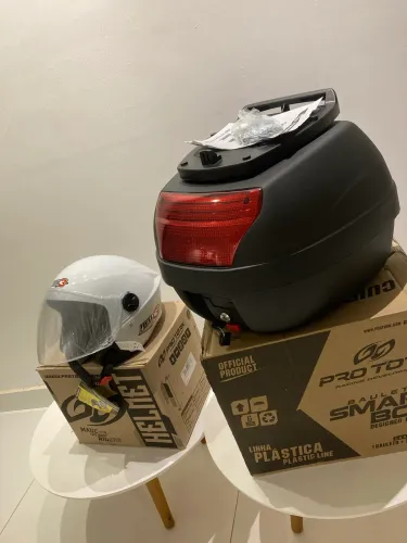 Capacete 56 e bauleto 28l protork NOVO