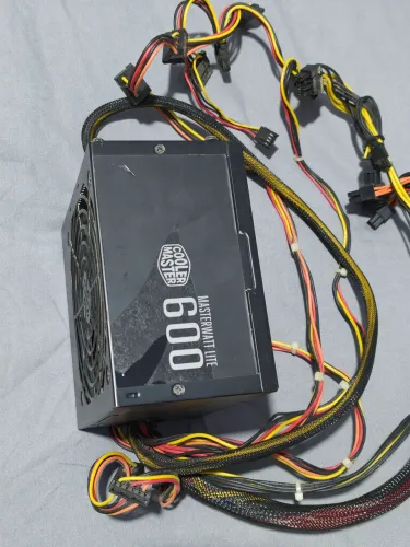 Fonte 600w Cooler Master 80 Plus
