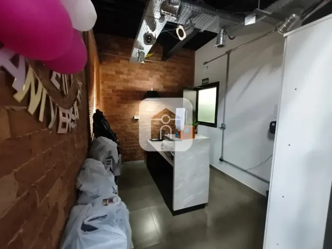 Sala comercial para locação no bairro Morada da Colina