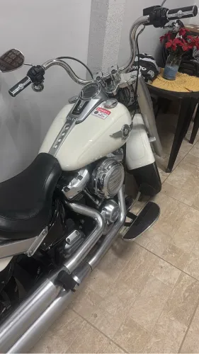 Fat boy branco perolizada