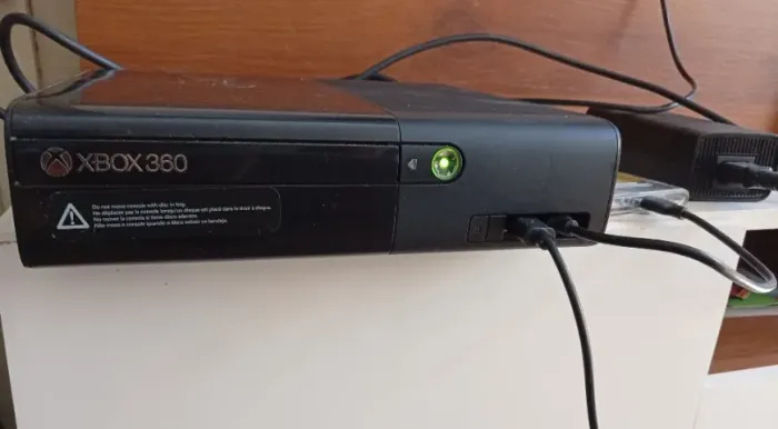 Xbox 360 com 30 jogos