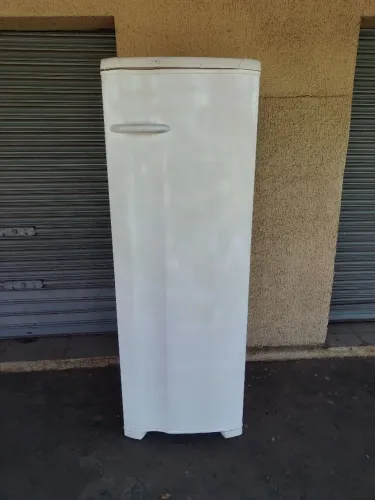 GELADEIRA ELECTROLUX 1 PORTA FUNCIONANDO
