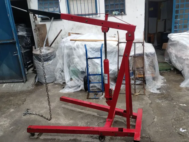 GUINDASTE GIRAFA POUCO USADO