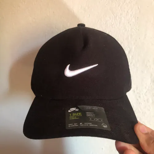 BONE NIKE PRETO PREMIUM