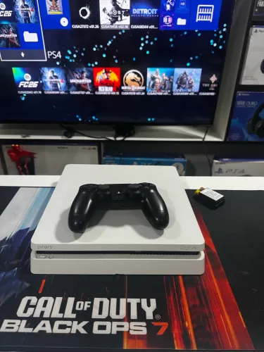 PlayStation 4 slim desbloqueado lotado de jogos