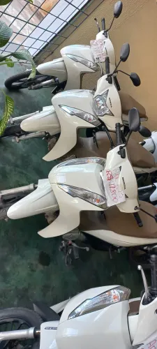Biz 2023 125 branca 