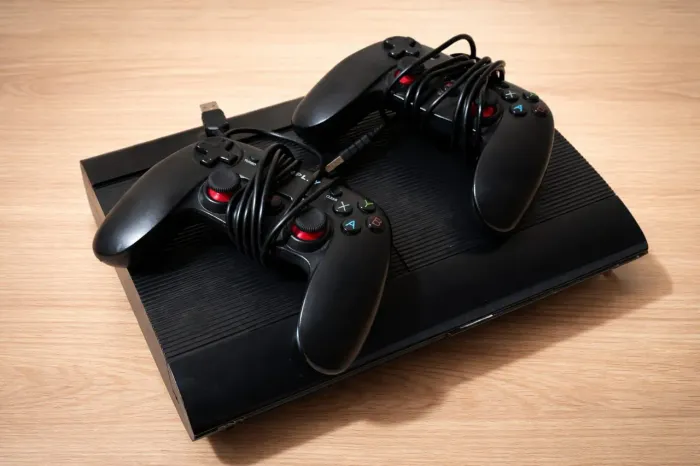 Vendo PS3 com vários jogo na memória e mídia física