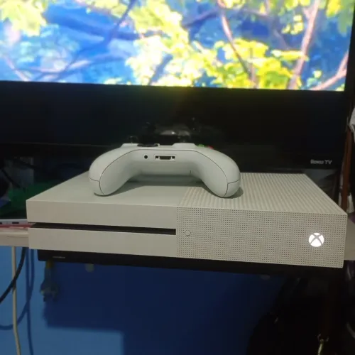 Xbox one s bem conservado