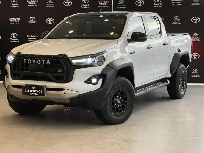 Toyota Hilux CD Gr-s 4X4 2.8 TDI Dies. Aut. 2024