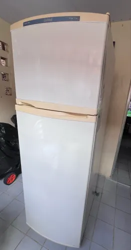 Geladeira 380L cônsul frost free
