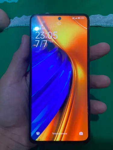 Poco F4
