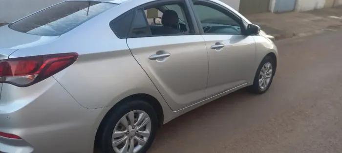 Hyundai HB20S C.plus/c.style1.0 Flex 12V Mec. 4P 2019
