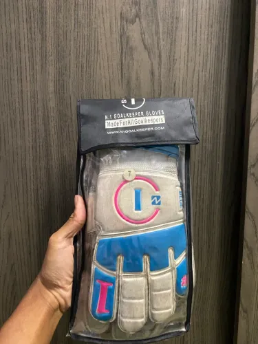 Luva de goleiro n1 original usada