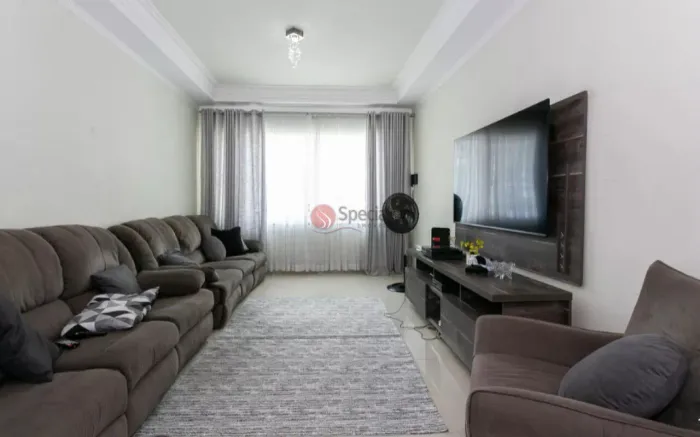 Sobrado 221 m² com 3 suítes e 4 vagas à venda no Jardim Textil