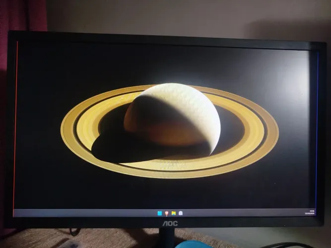 Monitor AOC 22 polegadas (com apenas umas linhas no canto) (quase invisíveis)
