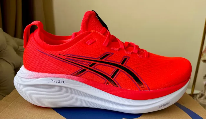 Tênis Asics Nimbus 27