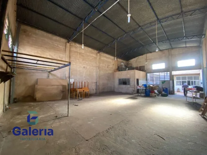 Galpão comercial para alugar, 208m² - Jardim Jóquei Clube