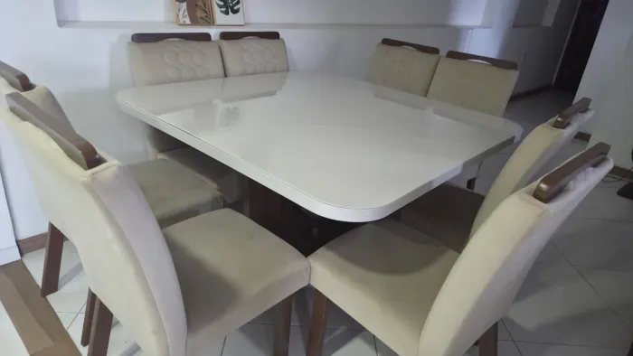 Mesa Alto Padrão Tampo de Vidro 8 Cadeiras