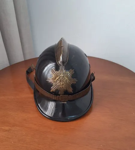 Capacete Antigo de BOMBEIRO - Modelo ADRIAN.