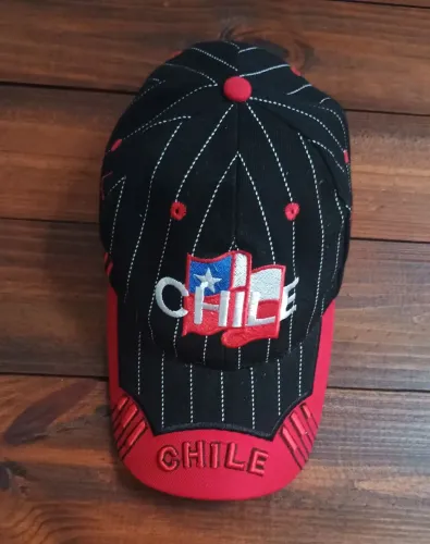 Boné Chile Oficial Preto Risca-de-Giz - Souvenir de Viagem