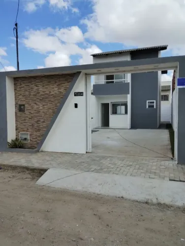Casa com 3 dormitórios à venda em Senador Carlos Jereissati - Pacatuba/CE