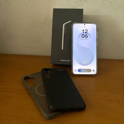 Celular Samsung Galaxy S25+ 5G 256GB e 12GB RAM