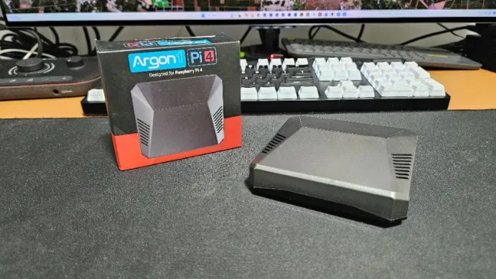 Case Raspberry Pi 4 - Argon one V1