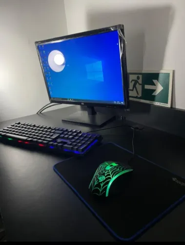 VENDO COMPUTADOR 