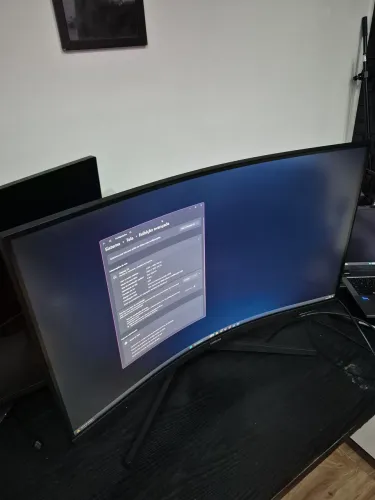 Monitor Gamer Samsung Odyssey G5 32" QHD 165Hz Curvo (Na Garantia) + Braço Articulado 