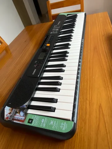 TECLADO DIGITAL CASSIOTONE CT-S200BK