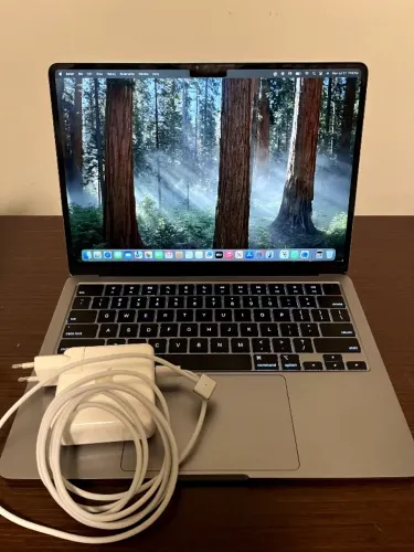 Apple MacBook Air M3 2024 8GB RAM 256GB SSD