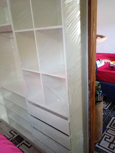 Closet branco novo de casal c/8gavets 2,40 d comp.1.85 d altura e 30 de profundidade