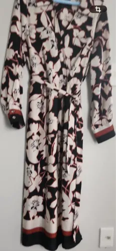 Vestido floral estilo kimono